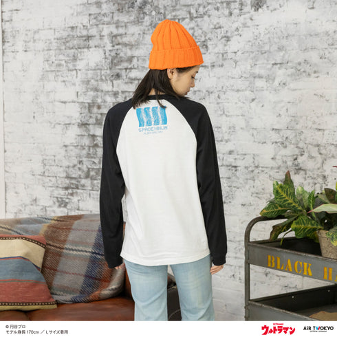 『ウルトラマンシリーズ』第1弾 アメコミイラストロングスリーブTシャツ 1(バルタン星人)