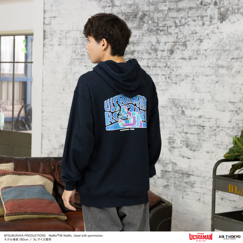『ウルトラマン ULTRAMAN: RIING』第1弾 アメコミイラストパーカー 2(ウルトラマン&エミ)