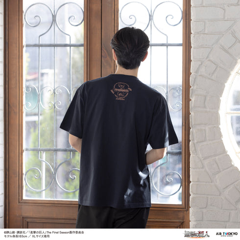 『進撃の巨人』TVアニメ 第11弾 シーンイラストTシャツ 3(エレン&ミカサ)