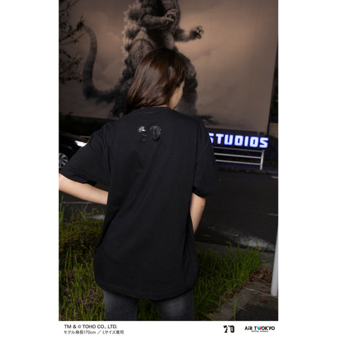 『ゴジラ』ゴジラ 70 周年記念 昭和シリーズ シーンイラスト T シャツ 3(メカゴジラ)