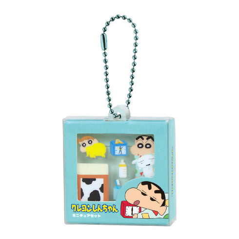 『クレヨンしんちゃん』パッケージ風ミニチュアキーホルダー パジャマしんちゃん