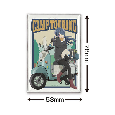 『ゆるキャン△ SEASON3』描き下ろし 志摩リン スクエア缶バッジ バイクでひといきVer.