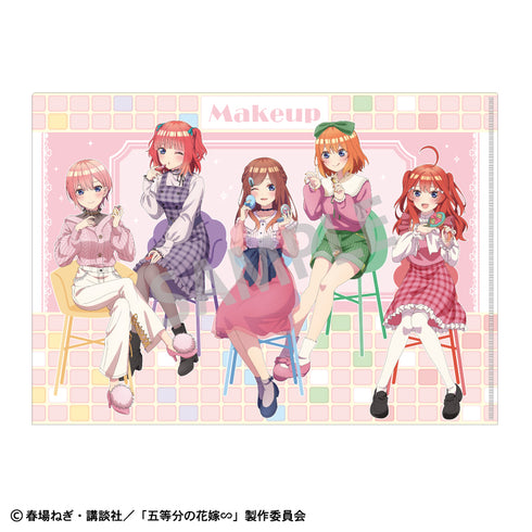 『五等分の花嫁』A4シングルクリアファイル 集合 メイクアップ