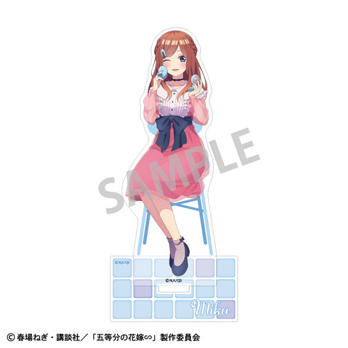 『五等分の花嫁』香り付きアクリルスタンド 中野三玖 メイクアップ