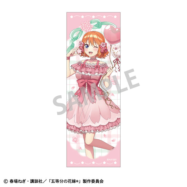 『五等分の花嫁』ロングスクエア缶バッジ_中野四葉/桜アフタヌーンティー
