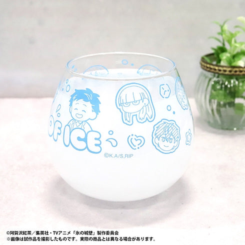 《冰之城牆》搖曳玻璃杯