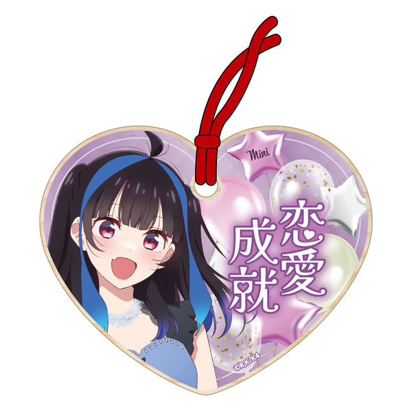 『彼女、お借りします』描き下ろし絵馬風ストラップ ドレスVer. 八重森みに