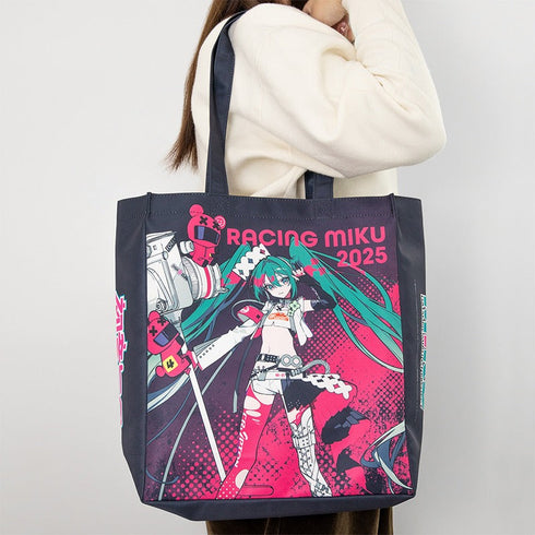 『初音ミク レーシングミク 2025』キービジュアル1 Ver. マチありトートバッグ