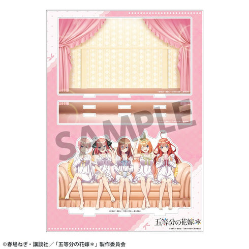 『五等分の花嫁*』背景付き描き下ろしアクリルスタンド ナイトウェア ver.