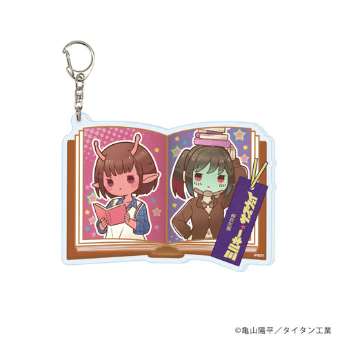 『銀河特急 ミルキー☆サブウェイ』デカアクリルキーホルダー01/チハル&マキナ 秋服読書ver.(レトロアートイラスト)