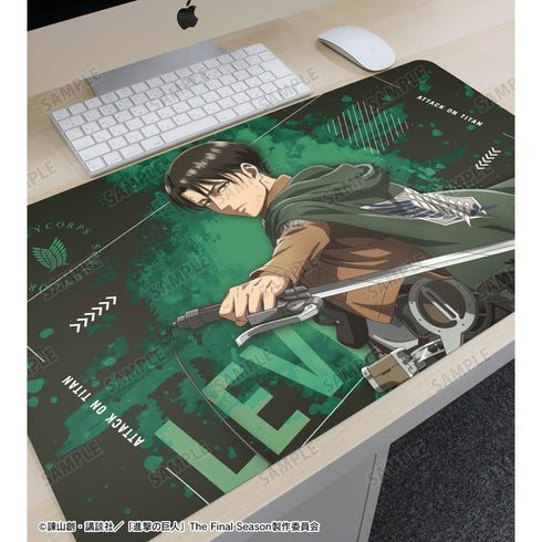 『進撃の巨人』描き下ろし リヴァイ 戦う背中ver. 第2弾 マルチデスクマット