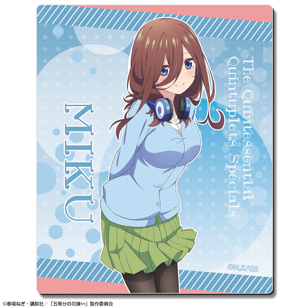 五等分の花嫁∽』ラバーマウスパッド デザイン03(中野三玖/A)【202410再販】 – Anime Store JP