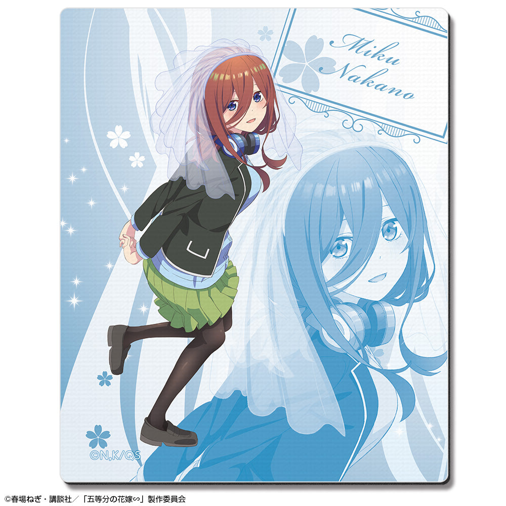 五等分の花嫁∽』ラバーマウスパッド デザイン08(中野三玖/B)【202410再販】 – Anime Store JP