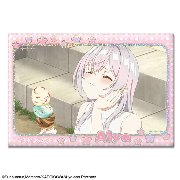 『時々ボソッとロシア語でデレる隣のアーリャさん』ホログラム缶バッジ デザイン05(アーリャ/E)【202412再販】