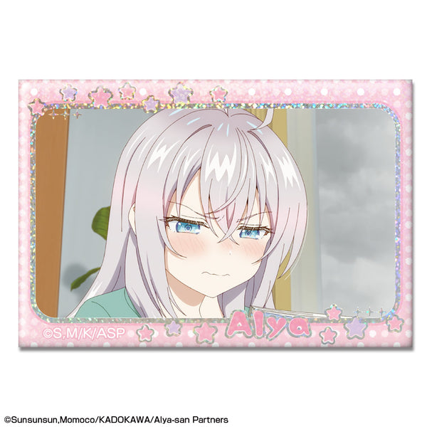 『時々ボソッとロシア語でデレる隣のアーリャさん』ホログラム缶バッジ デザイン08(アーリャ/H)【202412再販】