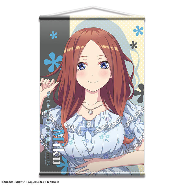 『五等分の花嫁*』B2タペストリー ナイトドレスVer. デザイン03(中野三玖)