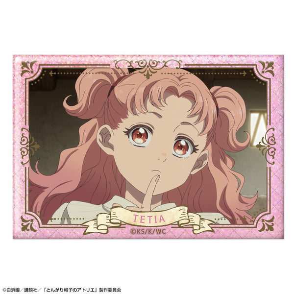 『とんがり帽子のアトリエ』ホログラム缶バッジ デザイン17(テティア)【202608再販】