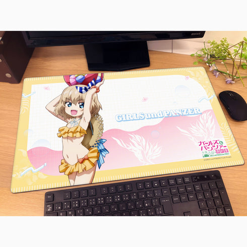 『ガールズ&パンツァー 最終章』描き下ろしラバーマット(カチューシャ/リゾート水着)【202610再販】