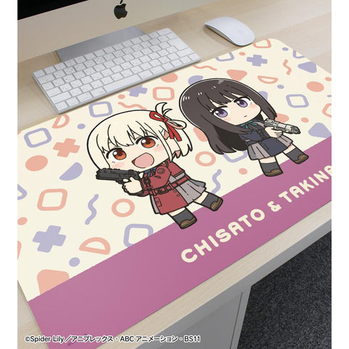 『リコリス・リコイル』描き起こし 錦木千束&井ノ上たきな Art by 荒* ちびキャラ マルチデスクマット ver.A【202511再販】