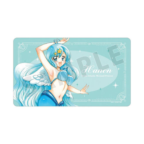 『ぴちぴちピッチ』花森ぴんく先生 描き下ろし 宝生 波音 羽を纏ったマーメイドver. マルチデスクマット【202606再販】