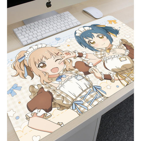 『大室家』アニメ描き下ろし 大室櫻子&古谷向日葵 メイド衣装ver. マルチデスクマット【202505再販】