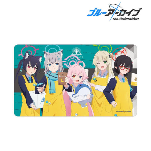 『ブルーアーカイブ The Animation』描き下ろし 集合 ショップ店員ver. マルチデスクマット