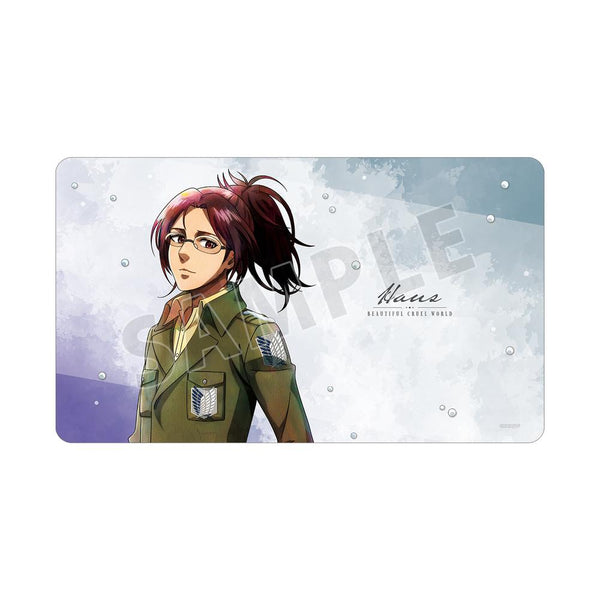 『進撃の巨人』描き下ろし ハンジ 冬の歩みver. マルチデスクマット【202601再販】