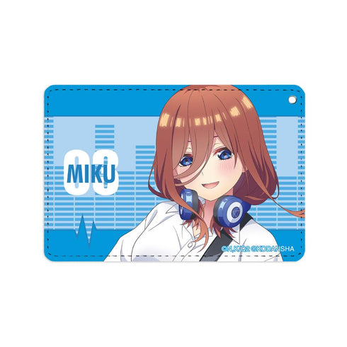 『五等分の花嫁∫∫』描き下ろしイラスト 中野三玖 ギター演奏ver. 1ポケットパスケース【202501再販】