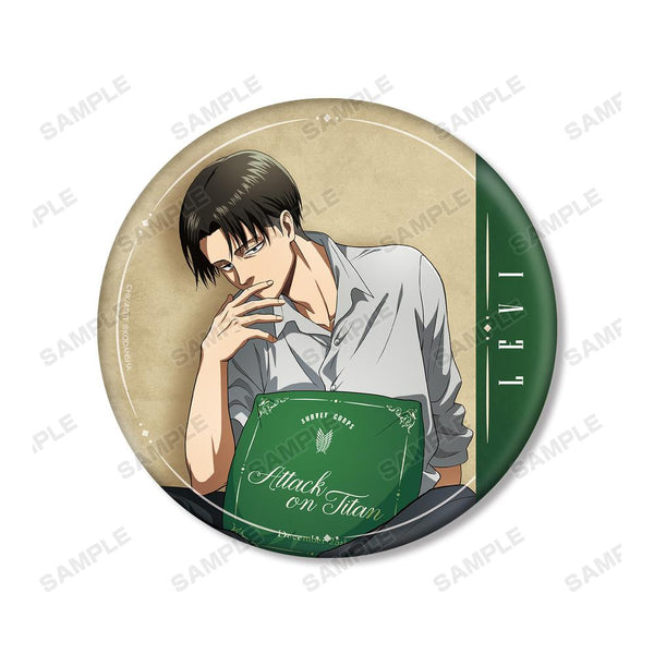 『進撃の巨人』描き下ろしイラスト リヴァイ リラックスver. BIG缶バッジ【202512再販】