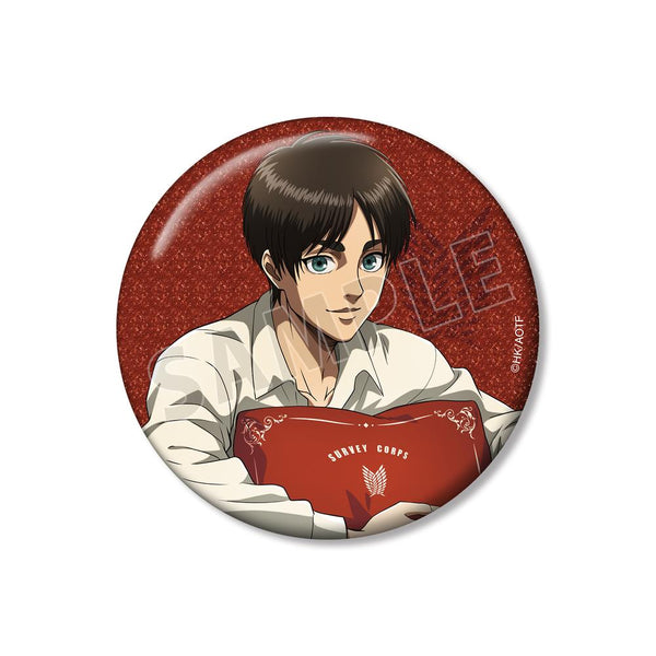 『進撃の巨人』描き下ろし エレン リラックスver. 76mmグリッター缶バッジ【202511再販】