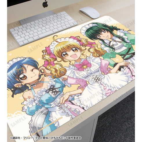 『ぴちぴちピッチ』描き下ろし 集合 メイドver. マルチデスクマット【202512再販】