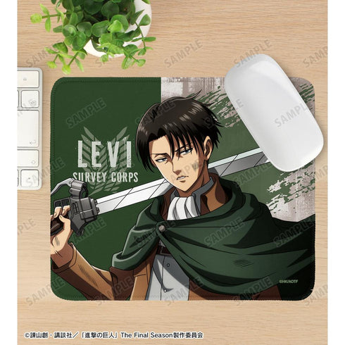 『進撃の巨人』描き下ろし リヴァイ 戦いの後でver. マウスパッド