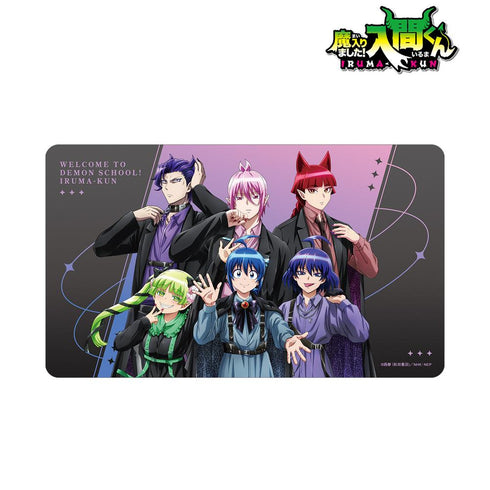『魔入りました!入間くん』描き下ろし 集合 ブラックコーデver. マルチデスクマット