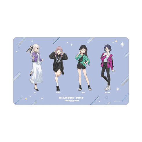 『ガールズバンドクライ』描き下ろし ダイヤモンドダスト 集合 私服ver. マルチデスクマット