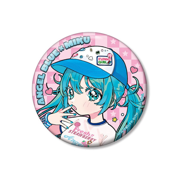 『初音ミク』ANGEL BLUEコラボ 描き下ろし 初音ミク Art by 甘春わすれ 100mm缶バッジ ver.A