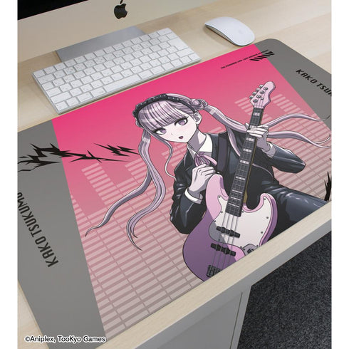 『HUNDRED LINE -最終防衛学園-』描き下ろし 九十九過子 ロックバンドver. マルチデスクマット