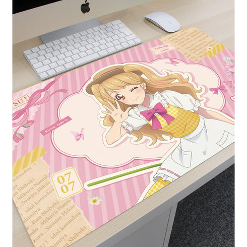 『アイカツ! 10th STORY ~未来へのSTARWAY~』描き下ろし 夏樹みくる カントリーワンピースver. マルチデスクマット