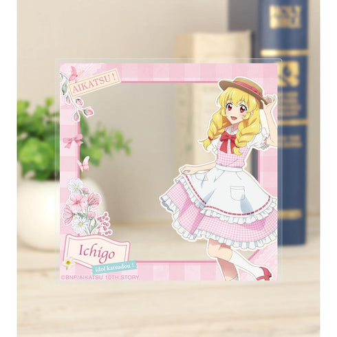 『アイカツ! 10th STORY ~未来へのSTARWAY~』描き下ろし 星宮いちご カントリーワンピースver. アクリルフォト2枚セット