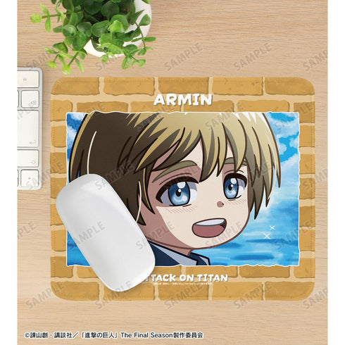 『進撃の巨人』アルミン ゆるコマ マウスパッド