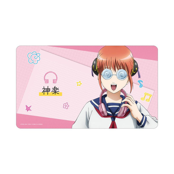 『3年Z組銀八先生』描き下ろし 神楽 ヘッドフォンver. マルチデスクマット