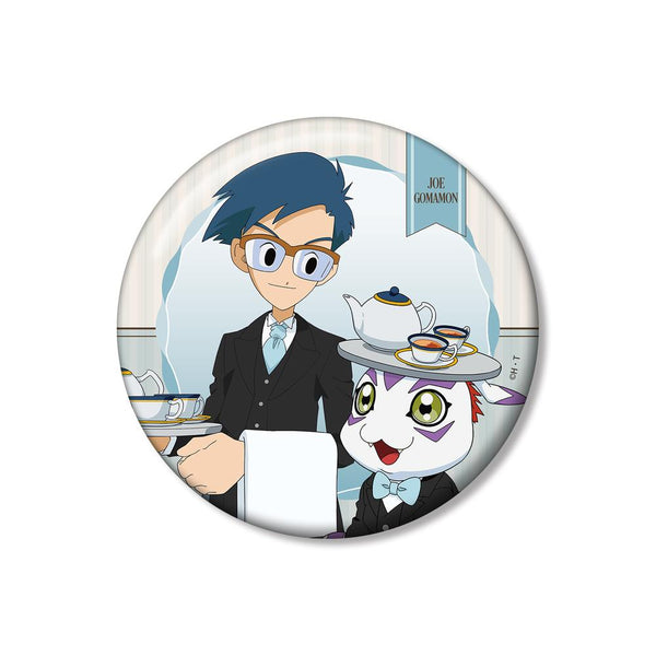 『デジモンアドベンチャー』描き下ろし 城戸丈&ゴマモン メイド&執事ver. 100mm缶バッジ