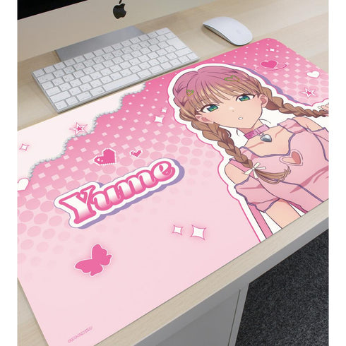 『グリッドマンユニバース』描き下ろし 南 夢芽 Y2K ver. マルチデスクマット