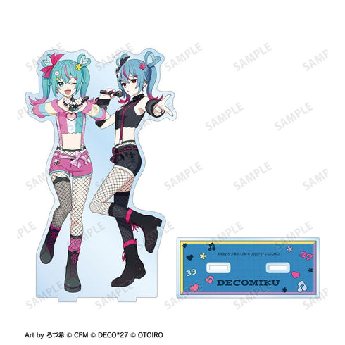 『デコミクLIVE starring 初音ミクHelloProduced by DECO*27 / OTOIRO』デコミク LIVE練習中ver. Art by ろづ希 集合BIGアクリルスタンド