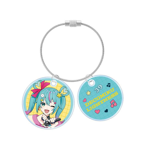 『デコミクLIVE starring 初音ミクHelloProduced by DECO*27 / OTOIRO』デコミク (ライトネス) LIVE練習中ver. Art by ろづ希 2連ワイヤーアクリルキーホルダー