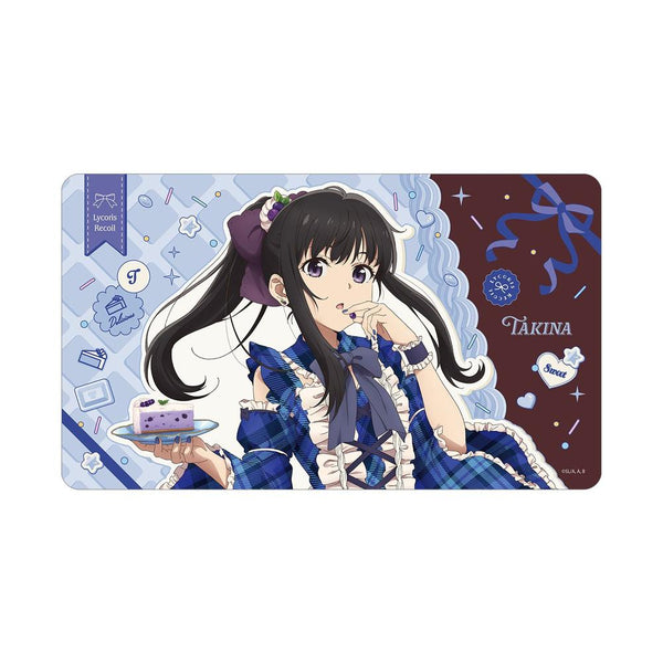『リコリス・リコイル』描き下ろし 井ノ上たきな スイーツ衣装ver. マルチデスクマット