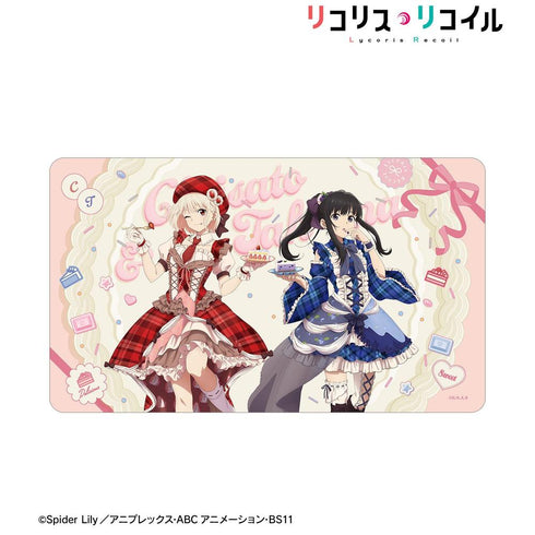 『リコリス・リコイル』描き下ろし 錦木千束&井ノ上たきな スイーツ衣装ver. マルチデスクマット