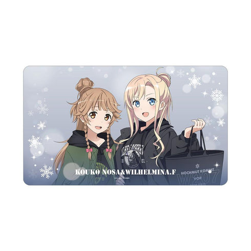 『ハイスクール・フリート』描き下ろし 納沙 幸子&ヴィルヘルミーナ デート私服ver. マルチデスクマット ver.A