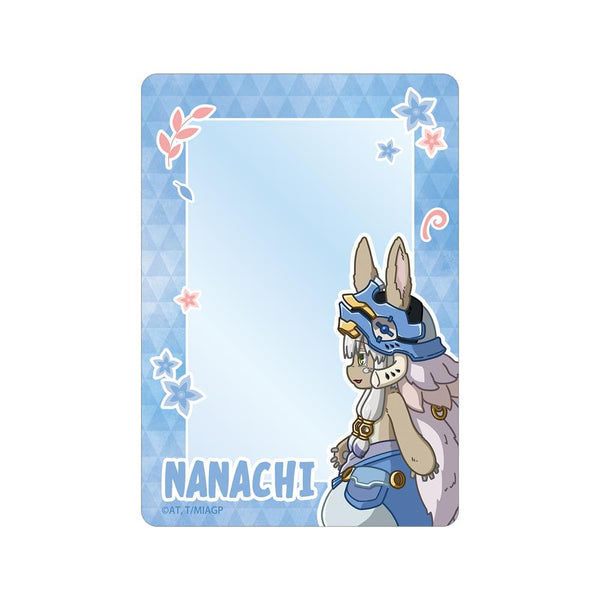 『メイドインアビス 烈日の黄金郷』ナナチ ちびとこ B8硬質ケース