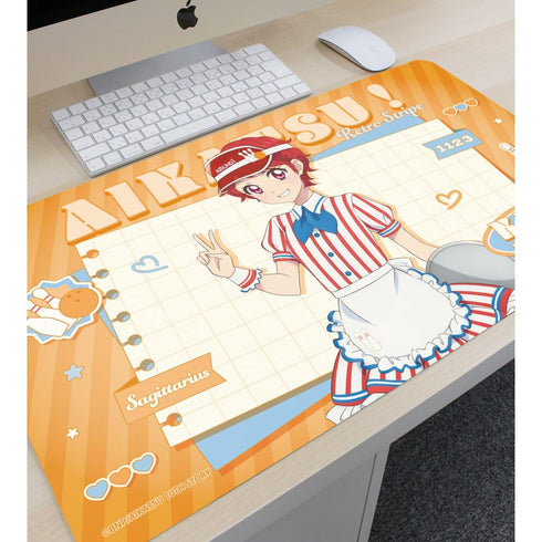 『アイカツ! 10th STORY ~未来へのSTARWAY~』描き下ろし 一ノ瀬かえで レトロストライプver. マルチデスクマット