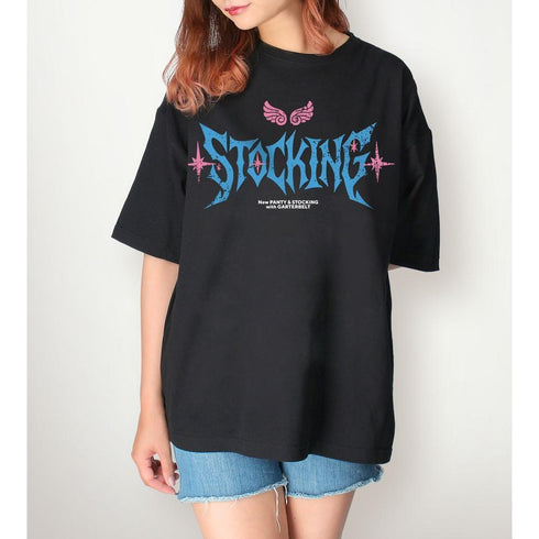 『New PANTY & STOCKING with GARTERBELT』描き下ろし ストッキング モデルver. 着用BIGシルエットTシャツ Bユニセックス